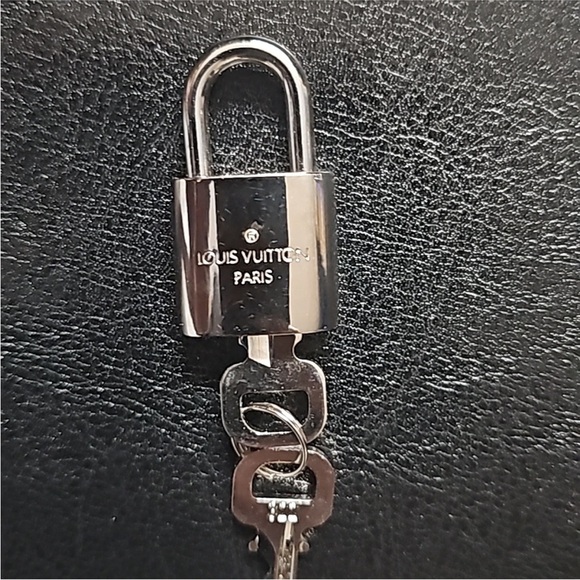 Authentic Louis Vuitton Silver Lock & Key #305 - *Lock & Key Only* RARE SILVER - Picture 2 of 3